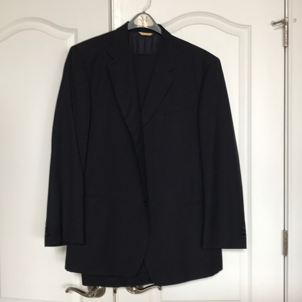 Donna Karan blue strip suit made in Italy 46R